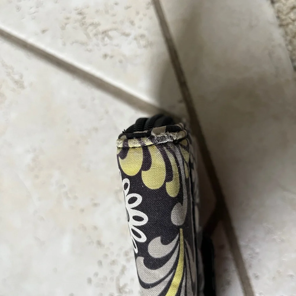 Vera Bradley Black Gray Yellow Wallet